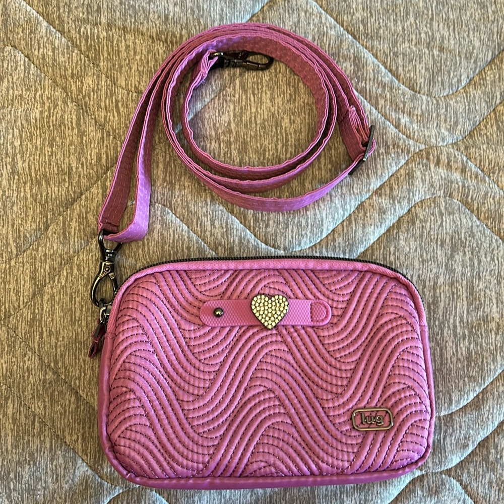 EUC Lug Coupe SE in Açai Berry with charm